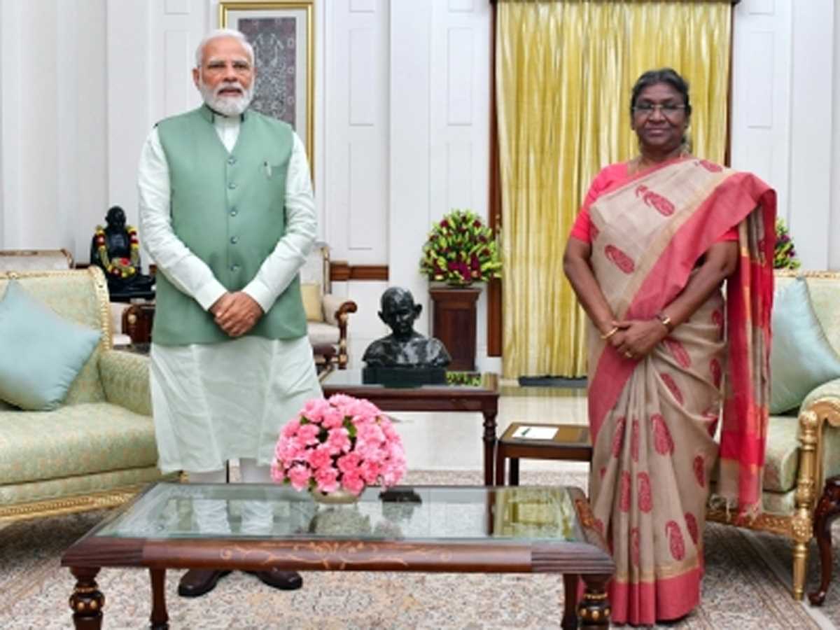 राष्ट्रपति और पीएम चखेंगे मुजफ्फरपुर की मशहूर शाही लीची का स्वाद राष्ट्रपति और पीएम चखेंगे मुजफ्फरपुर की मशहूर शाही लीची का स्वाद